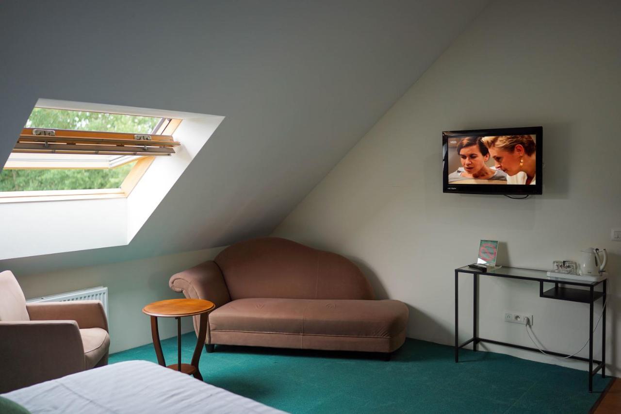Hotel Prins Van Oranje Дист Экстерьер фото